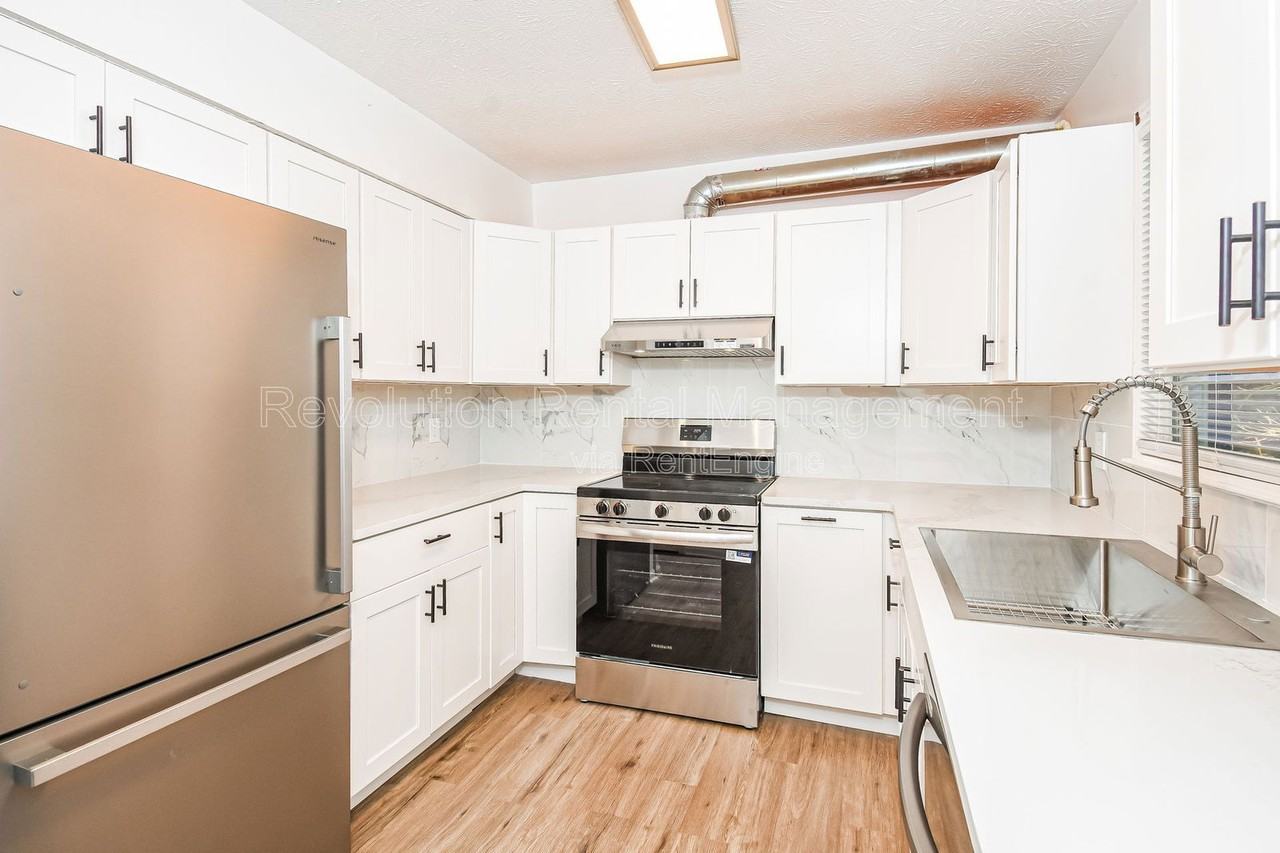 1301 Sweet Pine Drive - Photo 7 of 26