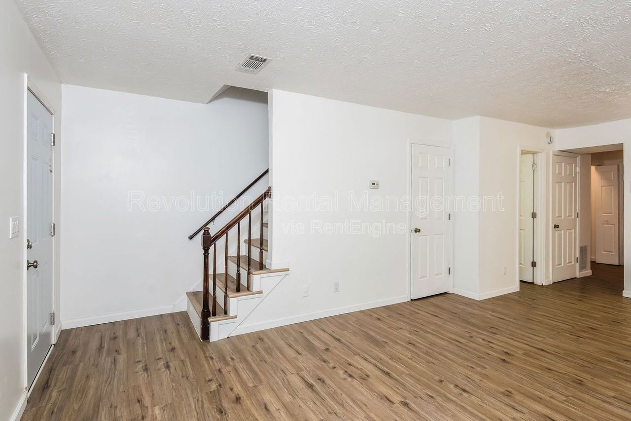 1303 Sweet Pine Drive - Photo 6 of 17