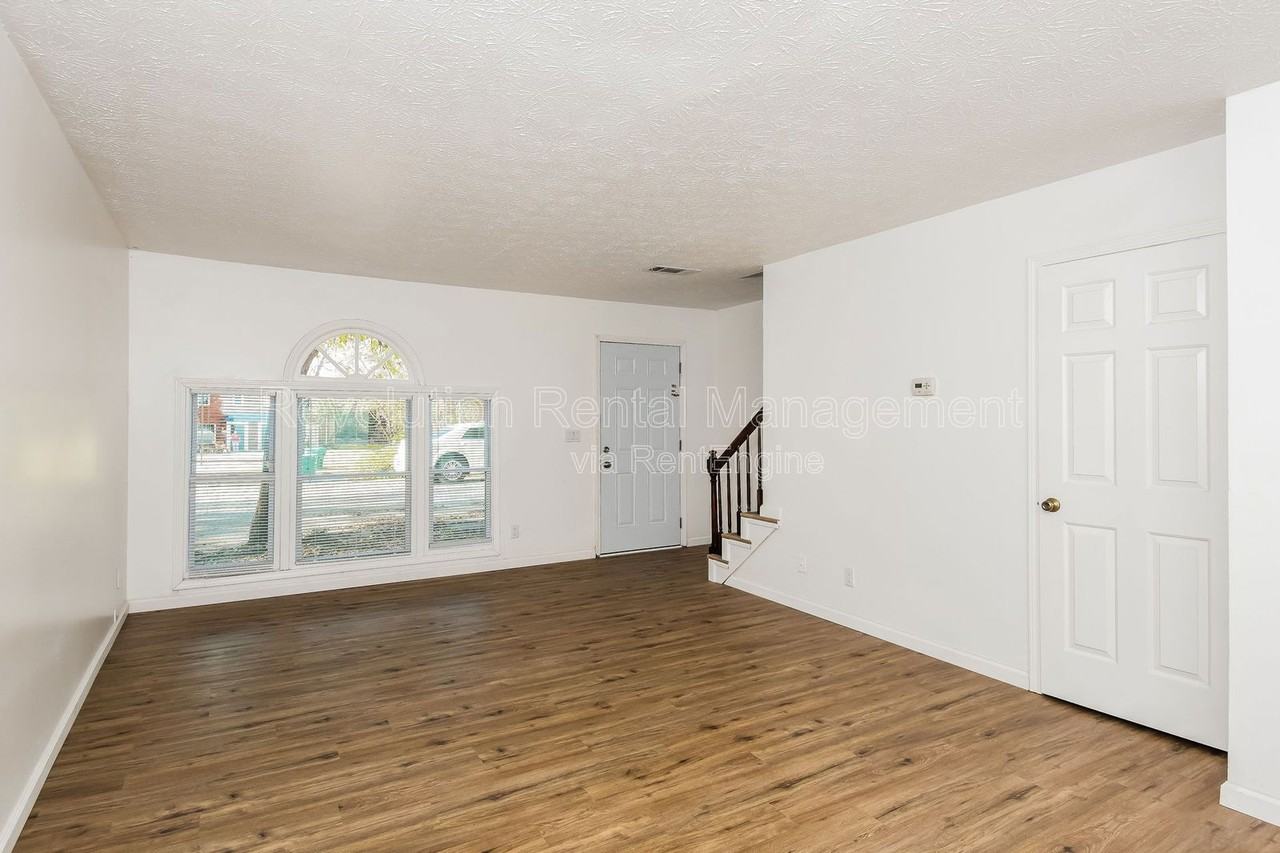 1303 Sweet Pine Drive - Photo 7 of 17