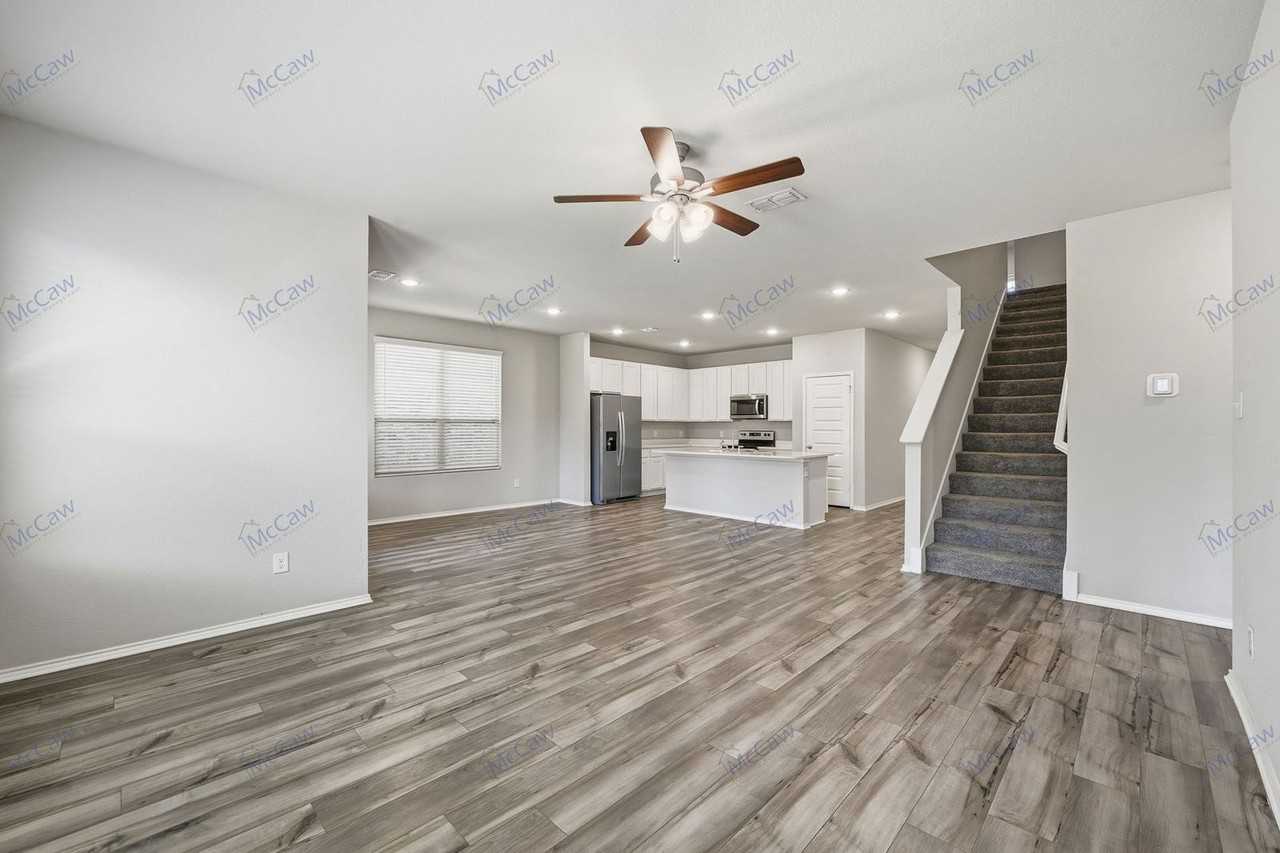 8005 Gangway Drive - Photo 5 of 25