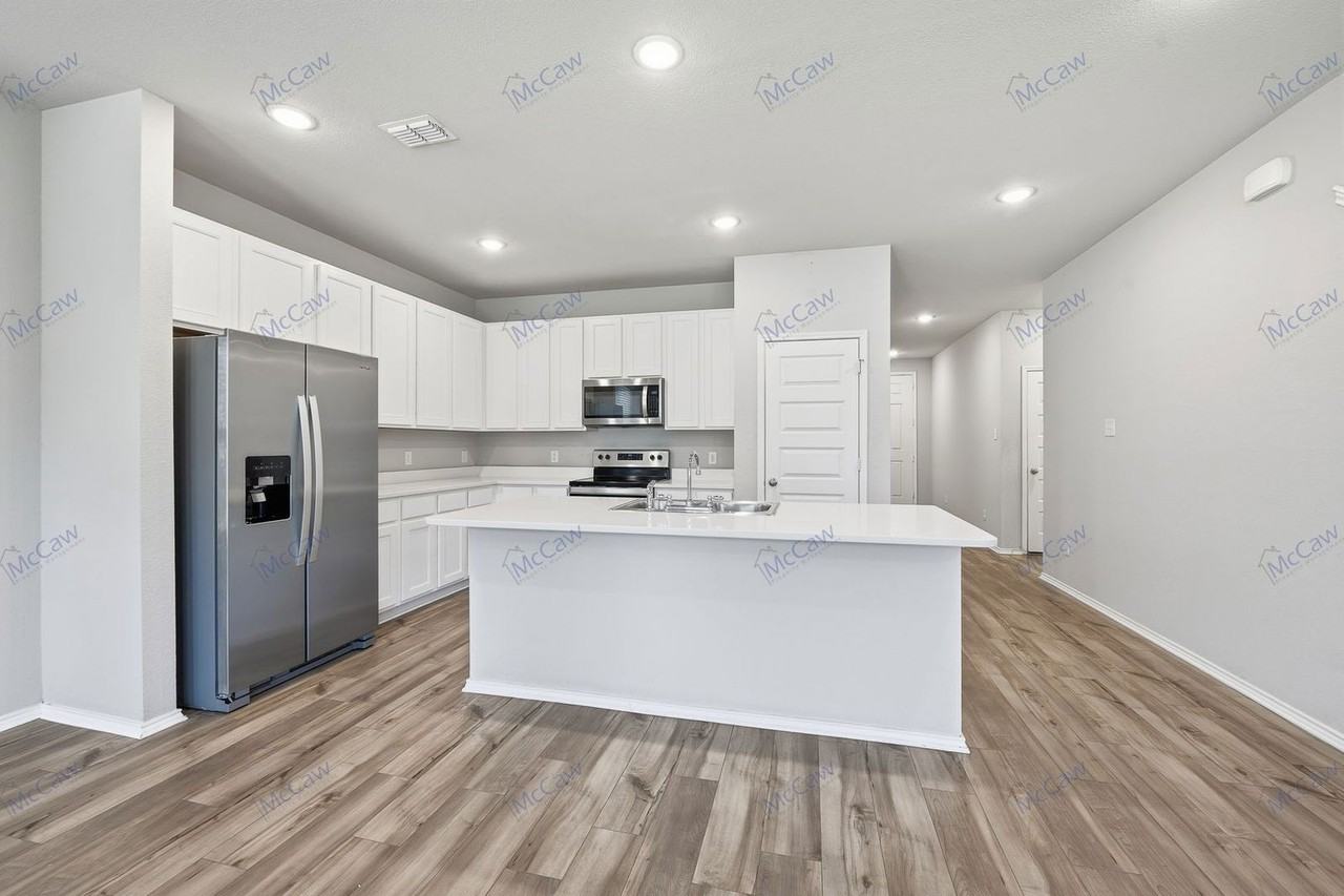 8005 Gangway Drive - Photo 6 of 25