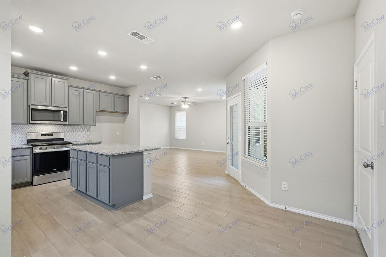 7041 Helena Hill - Photo 4 of 24