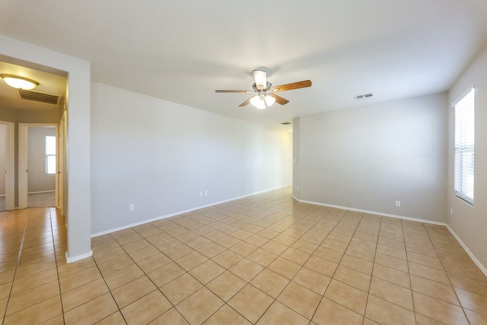 17746 W Red Bird Rd - Photo 4 of 16