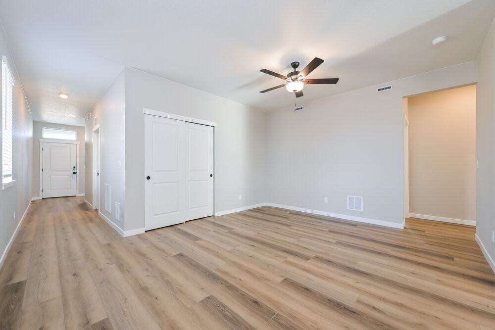 18338 E 93rd Pl - Photo 4 of 16