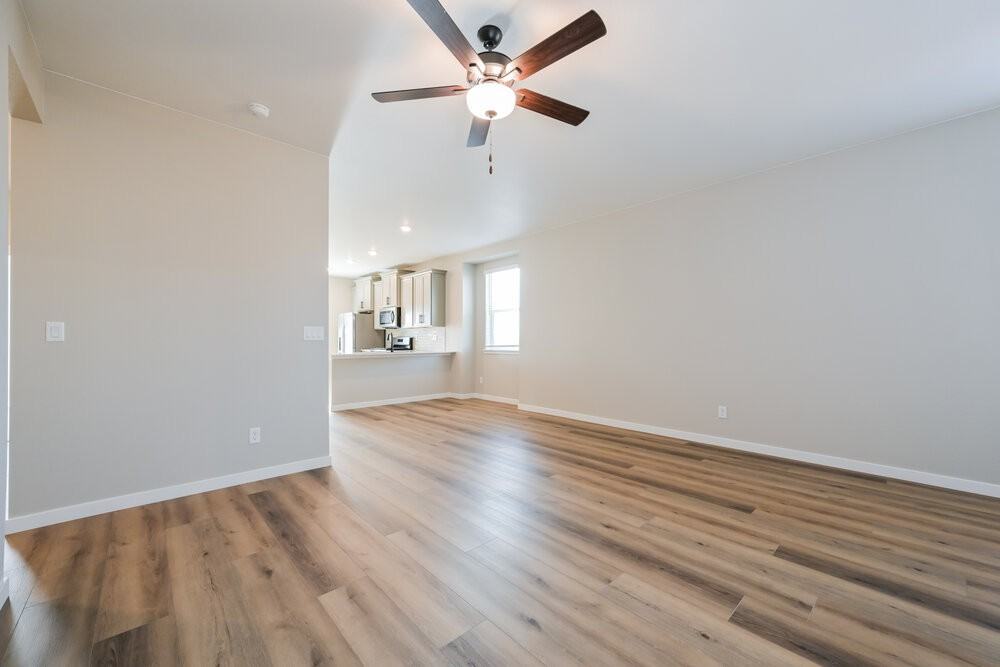 18338 E 93rd Pl - Photo 5 of 16