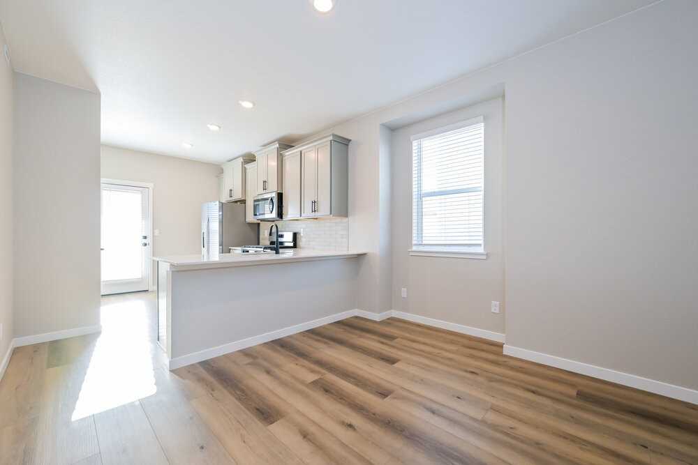 18338 E 93rd Pl - Photo 6 of 16