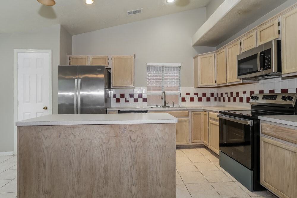 19823 Indian Cherry Forest Ln - Photo 7 of 16