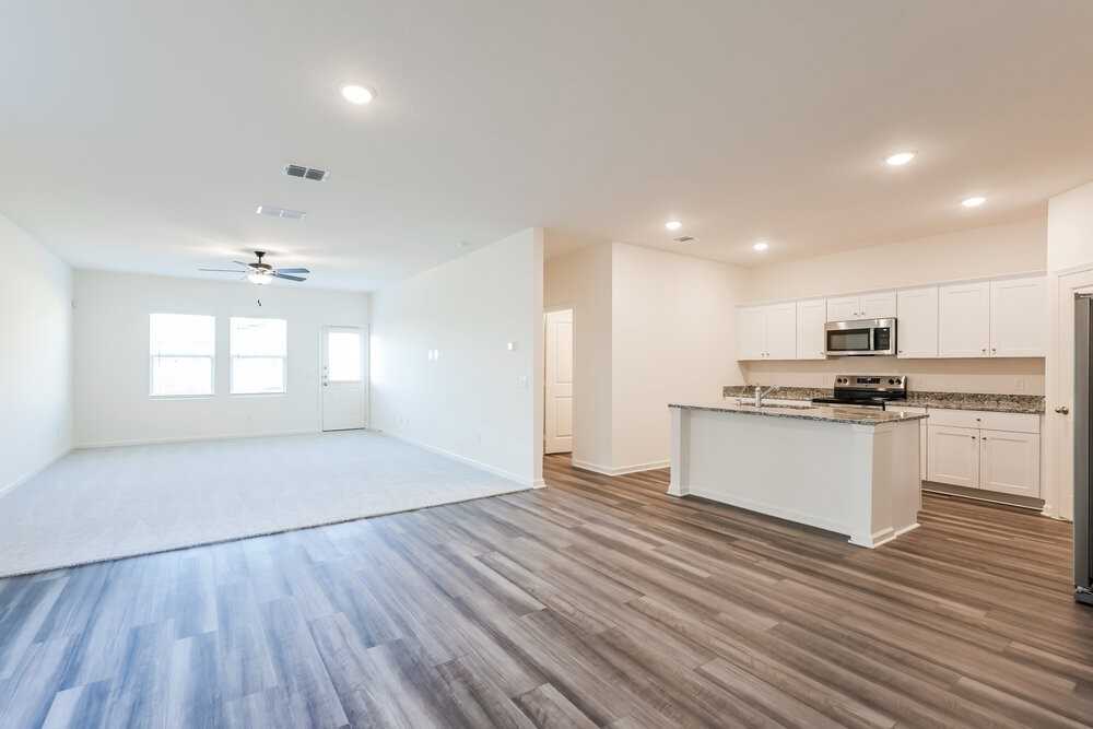 5815 Texas Palm Drive - Photo 4 of 17