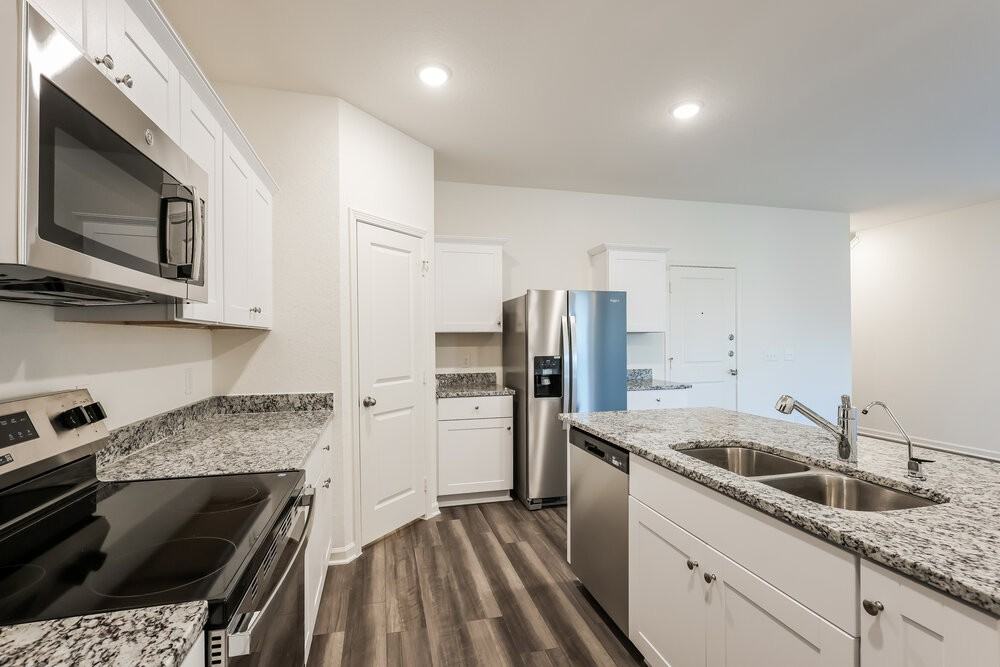 5815 Texas Palm Drive - Photo 7 of 17