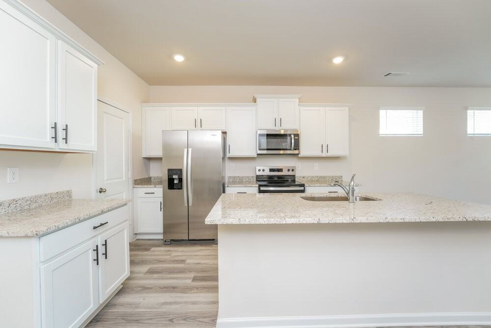 317 Limestone Cir - Photo 6 of 17