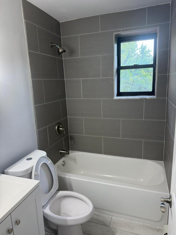 821 Central Ave - Photo 3 of 5