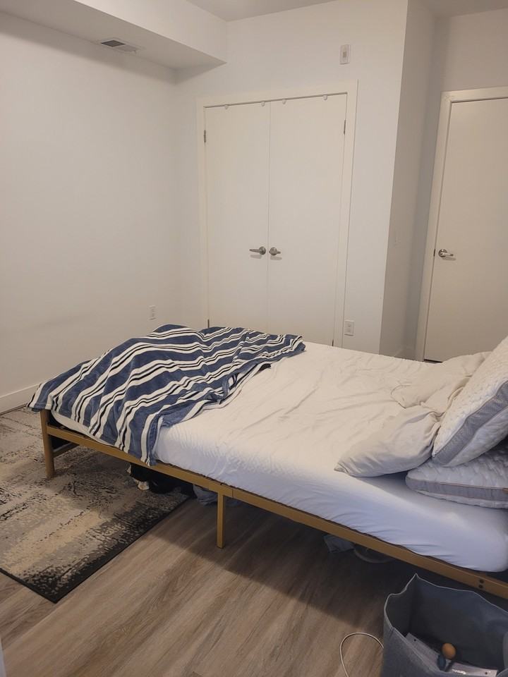 221 Victoria Street North - Photo 7 of 12