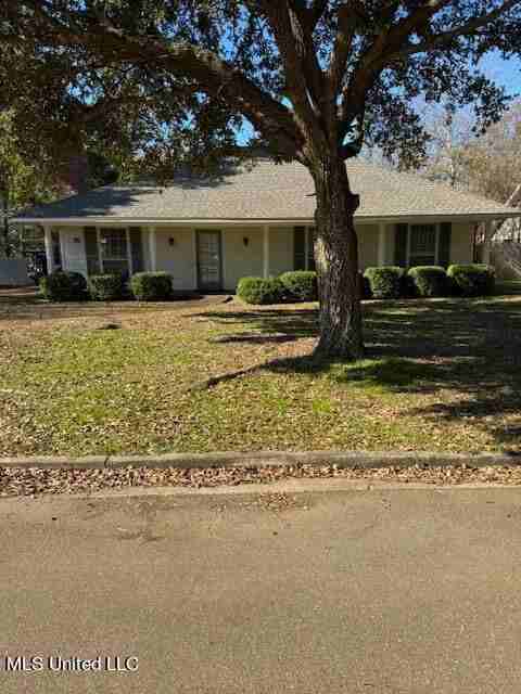 300 Mockingbird Ln - Photo 2 of 11