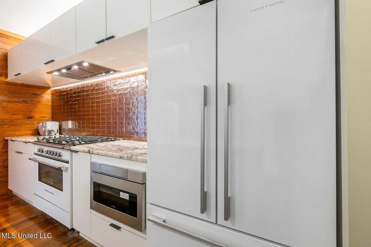 301 S Toulme St - Photo 6 of 26