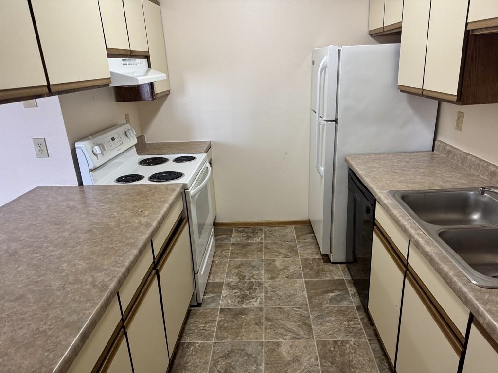 2426 Park Avenue Northwest #308 - Photo 6 of 19