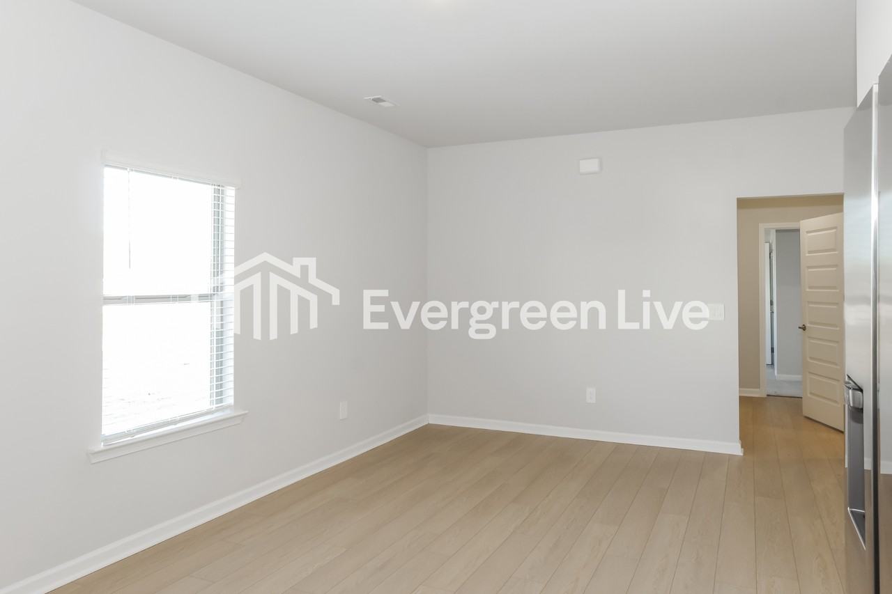 115 Ashby Pond Dr - Photo 4 of 15