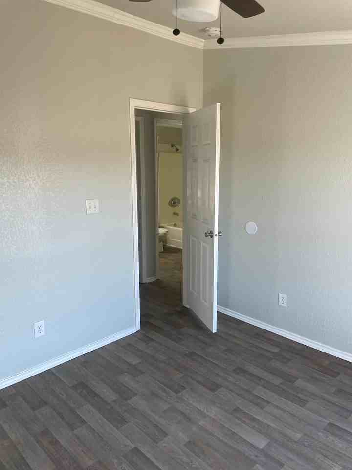 3454 West Ct - Photo 4 of 10