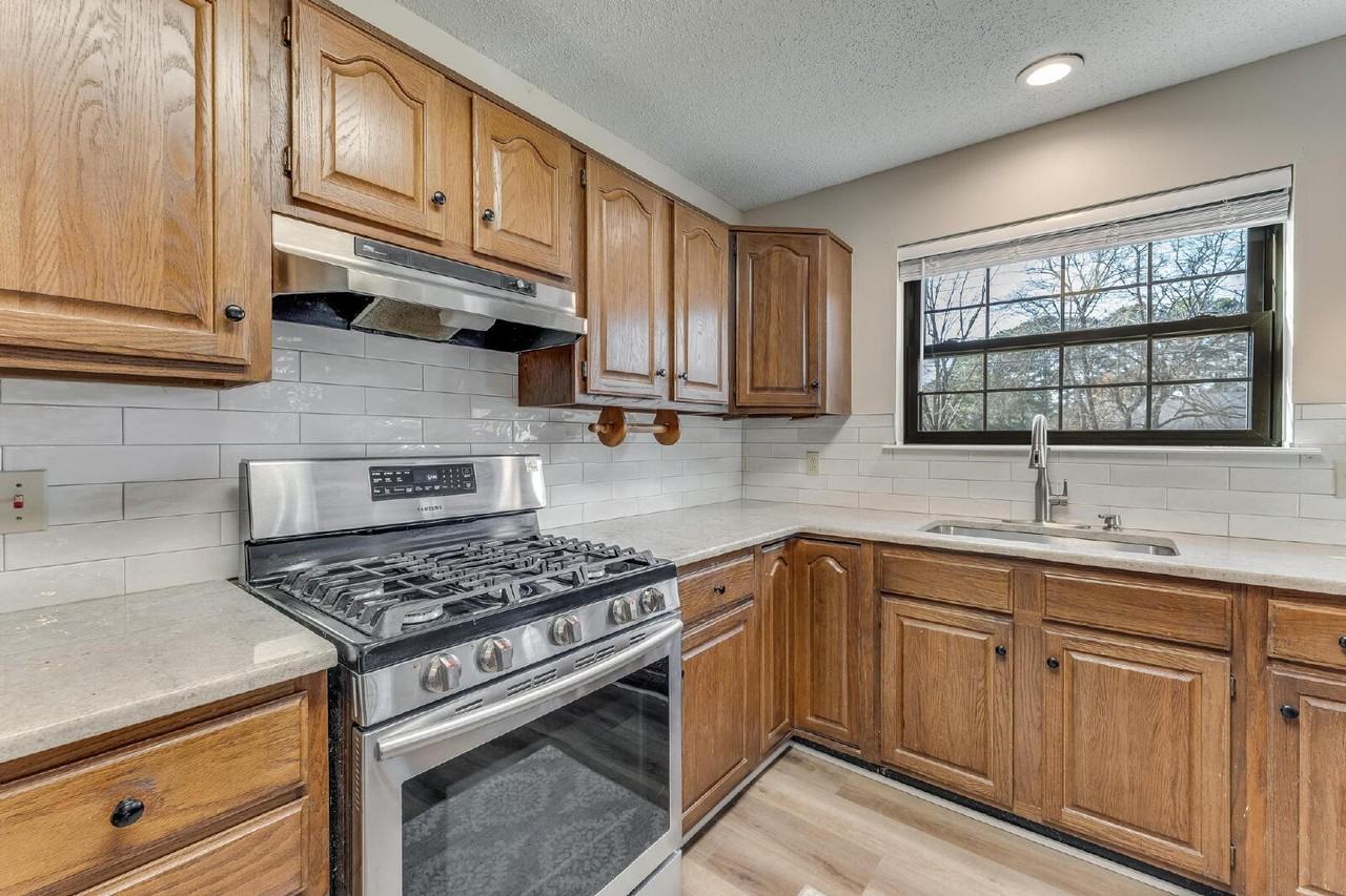 3050 Sassafrass Hill Road - Photo 3 of 21