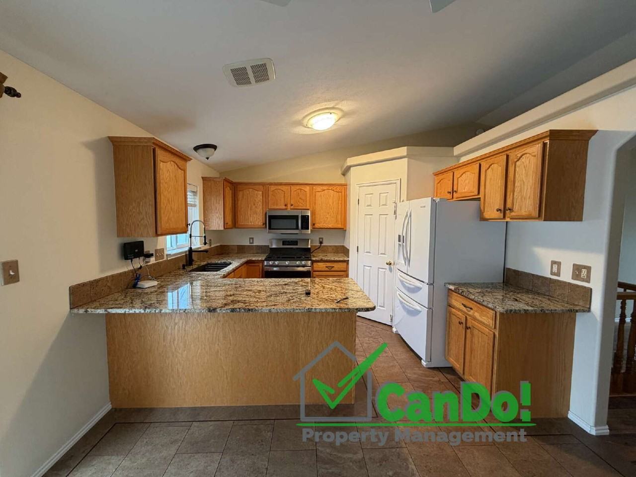 2828 Linda Street - Photo 7 of 27