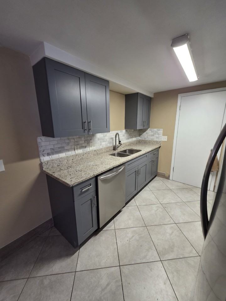 7541 Seashore Drive - Photo 4 of 10