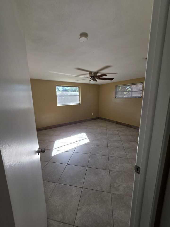 7541 Seashore Drive - Photo 7 of 10