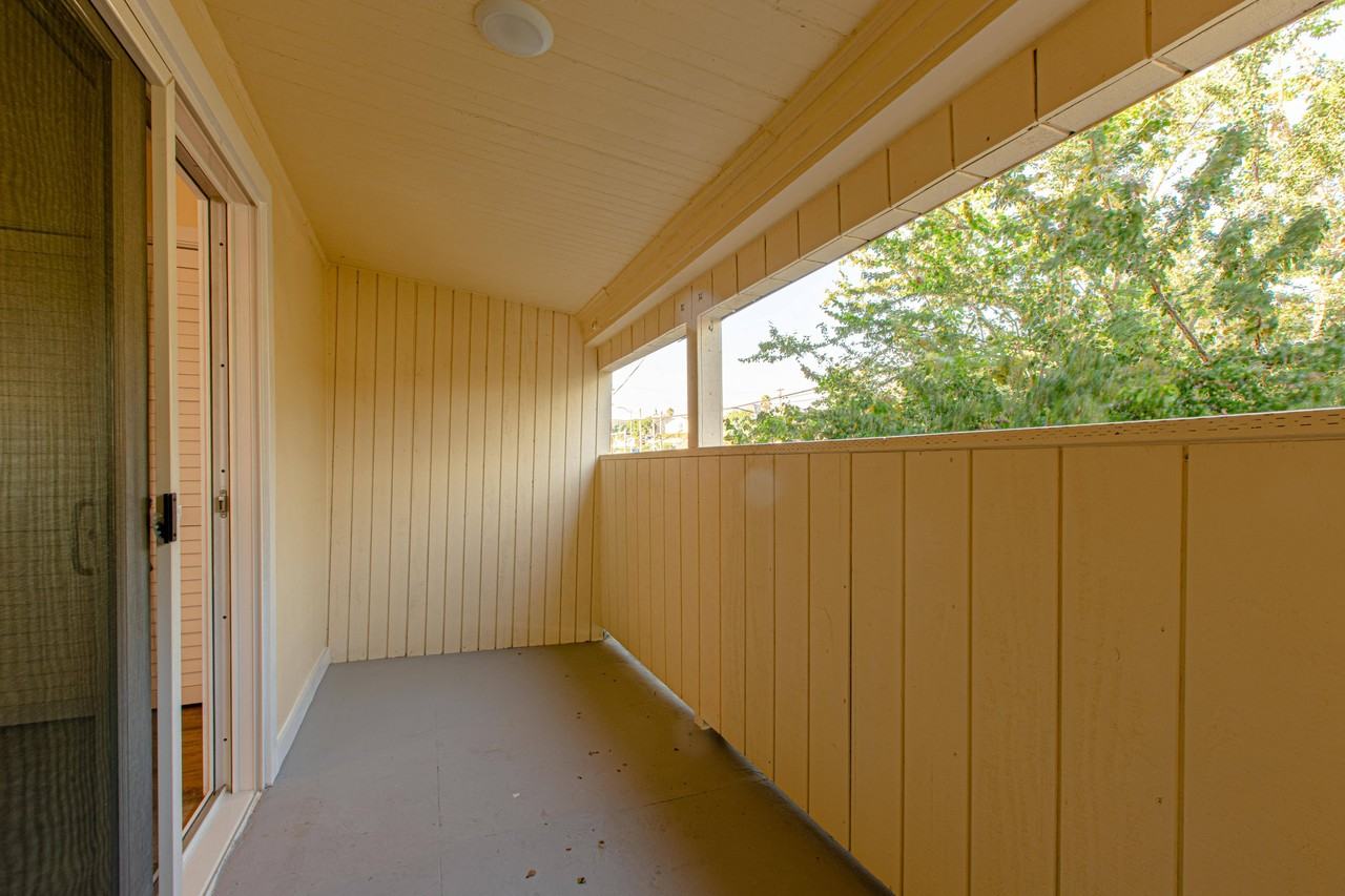 121 S Gless St - Photo 6 of 6