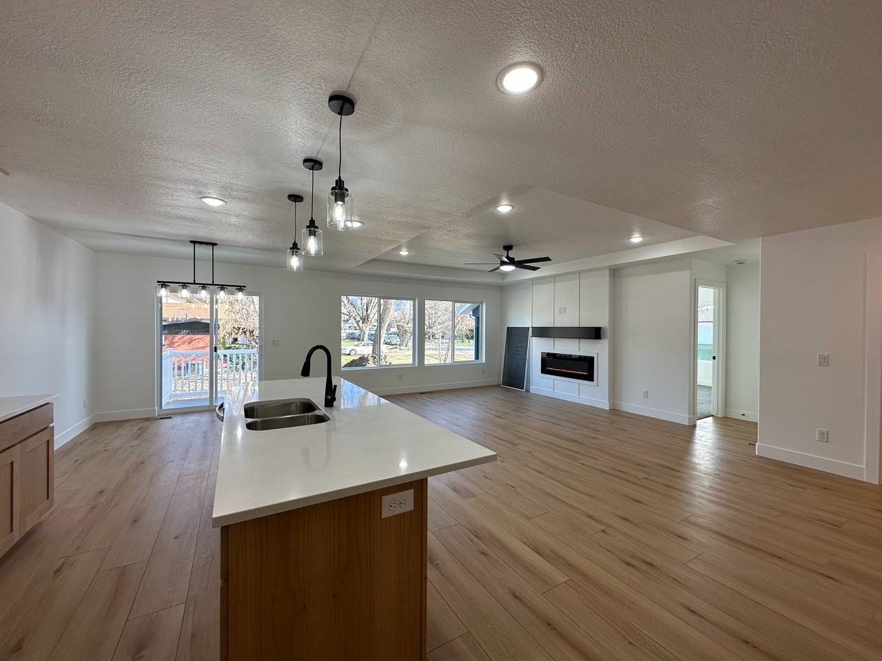 95 South 600 West - Photo 4 of 25