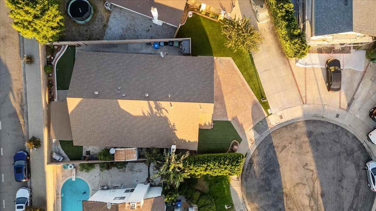 14915 Harvest Street - Photo 4 of 50