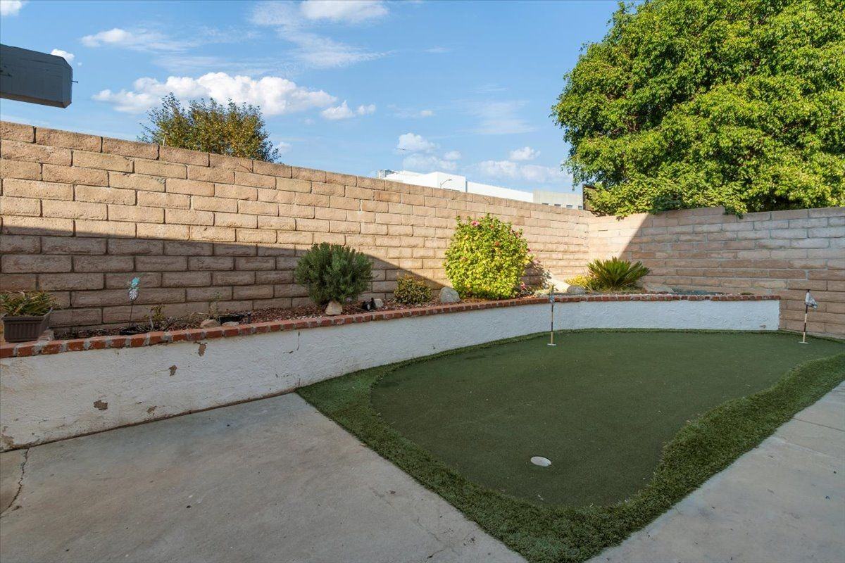 14915 Harvest Street - Photo 5 of 50