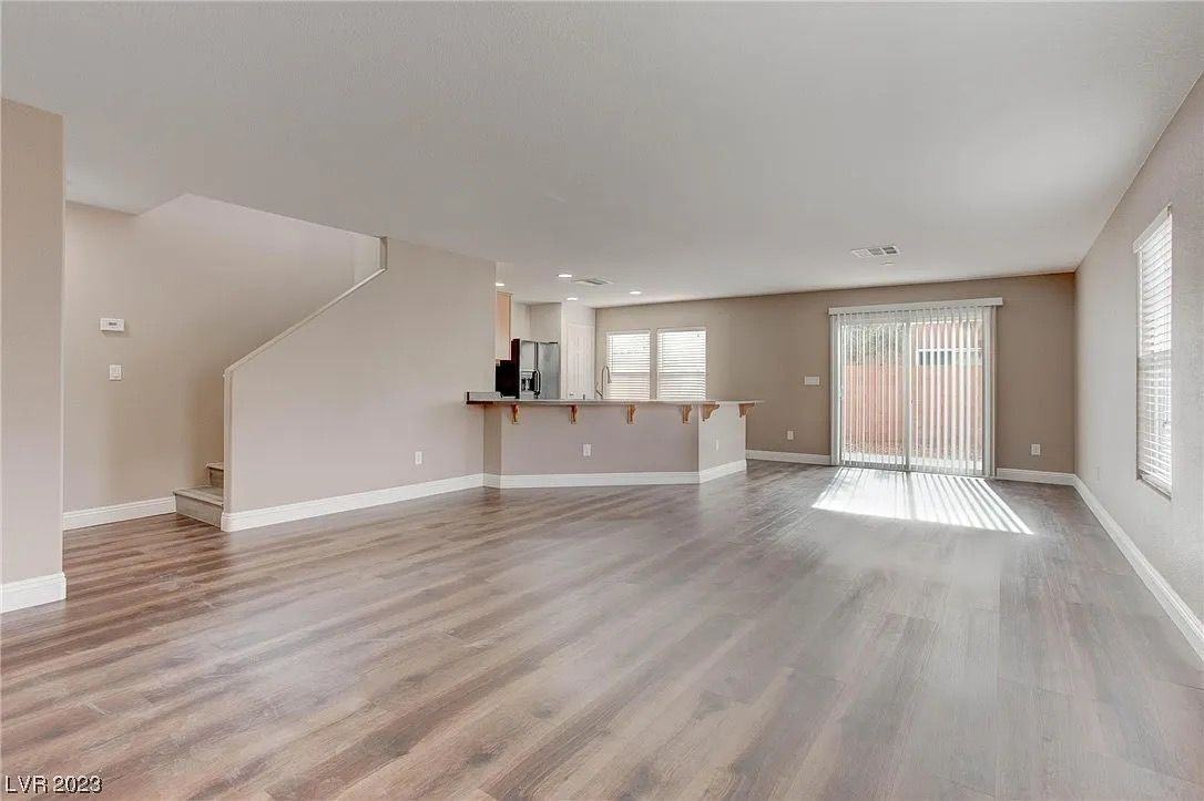 7021 Town Forest Avenue - Photo 2 of 3