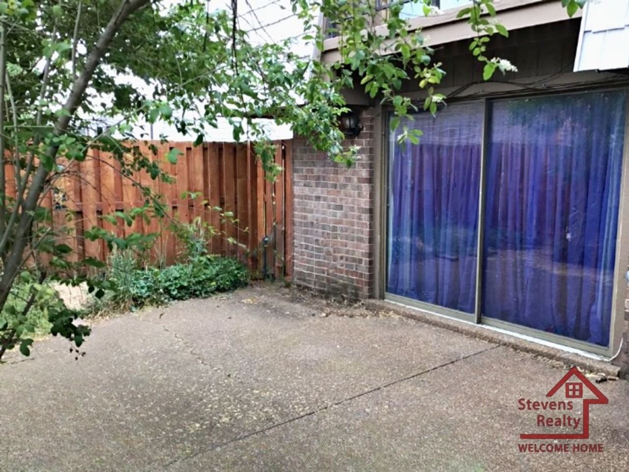 136 Cedarwood Lane - Photo 3 of 4