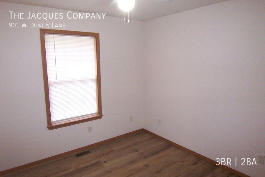 901 W. Dustin Lane - Photo 4 of 18