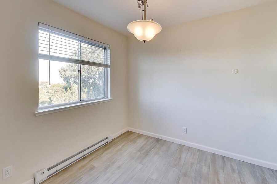 1015 Continentals Way #220 - Photo 6 of 28