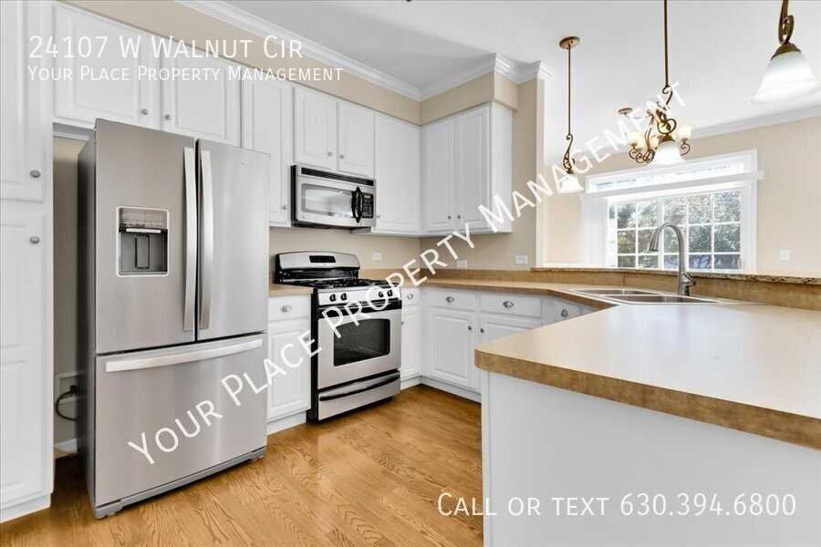 24107 Walnut Circle - Photo 4 of 39