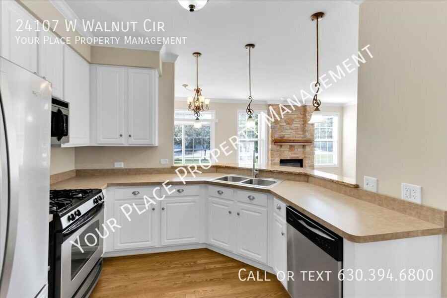 24107 Walnut Circle - Photo 6 of 39