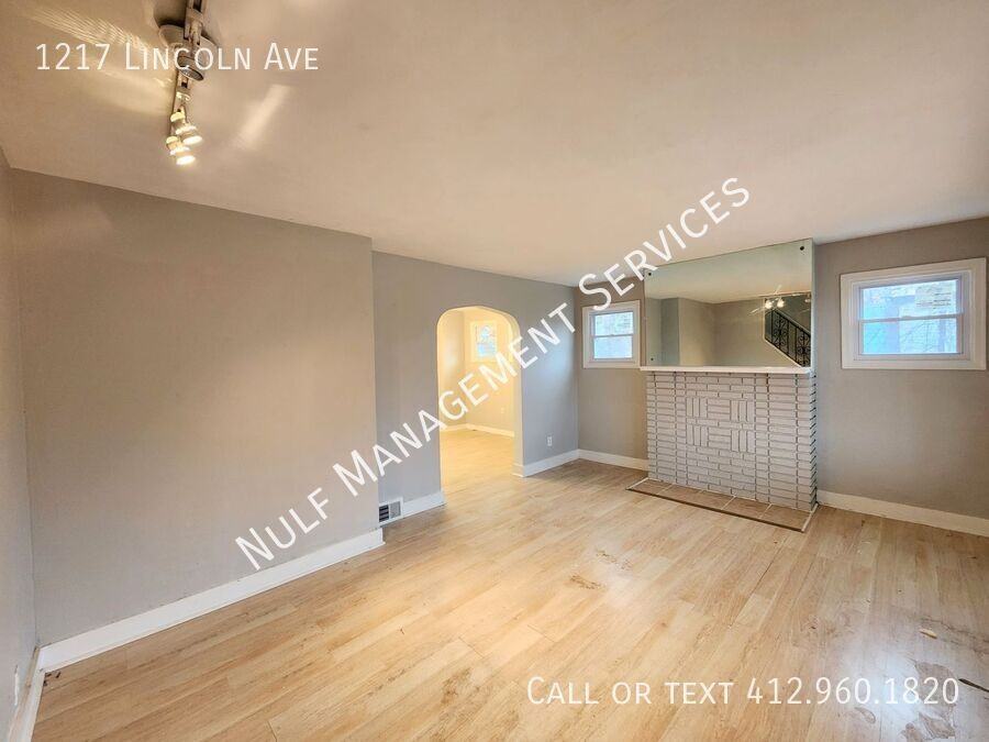 1217 Lincoln Avenue - Photo 2 of 9