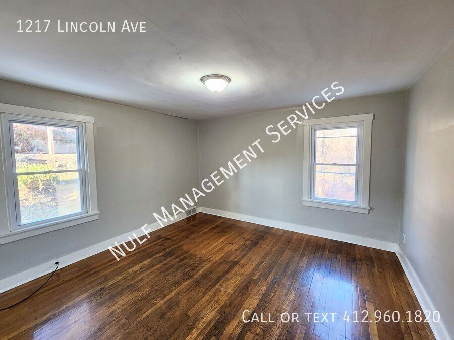 1217 Lincoln Avenue - Photo 6 of 9