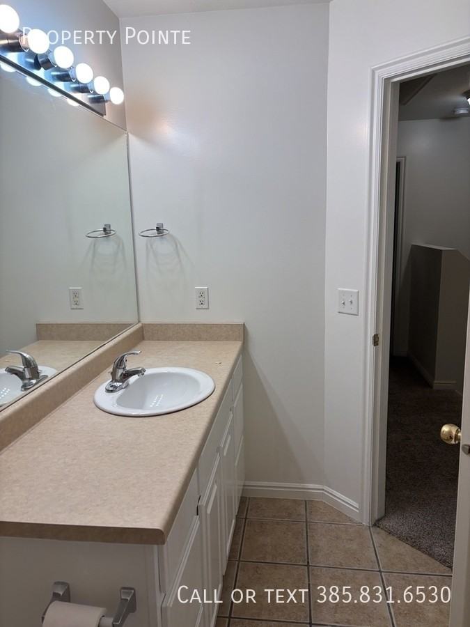 1561 South 2000 West #C - Photo 4 of 18