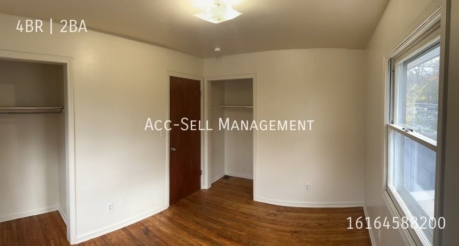 530 Hall Street Southeast - Photo 7 of 15