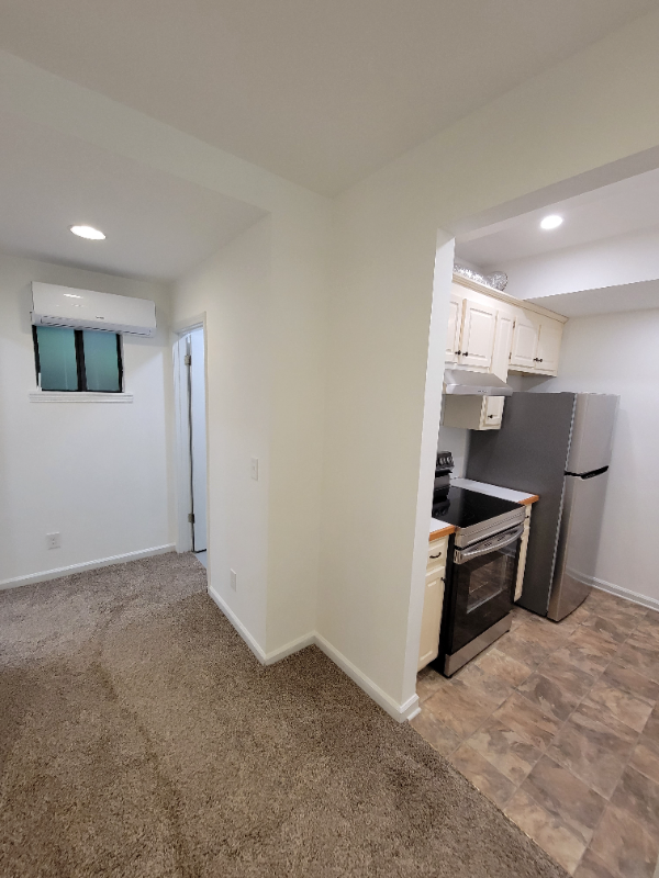 763 Summer Drive Northwest - Photo 4 of 15