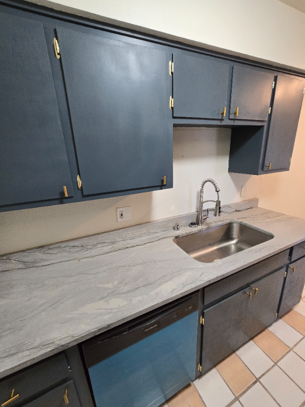 142 Rhode Island Street Southeast #A - Photo 4 of 11