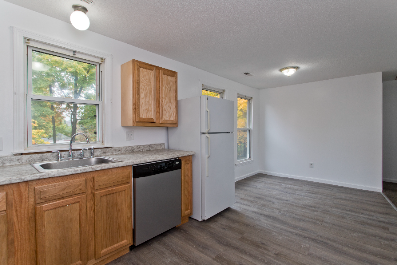 18 Bates St #2ndFLREAR - Photo 3 of 6