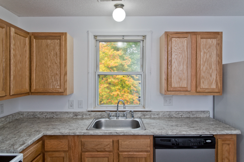 18 Bates St #2ndFLREAR - Photo 4 of 6