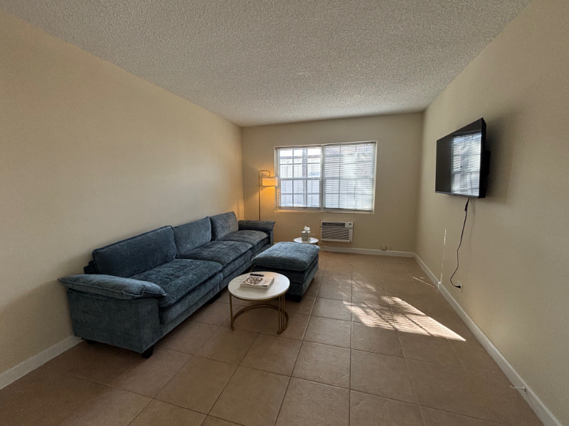 224 Conniston Rd #2 - Photo 5 of 15