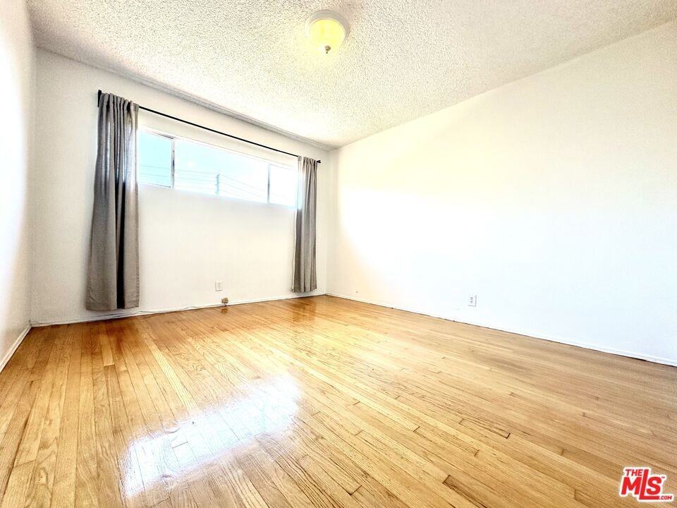 612 Illinois Court #612-2 - Photo 5 of 7