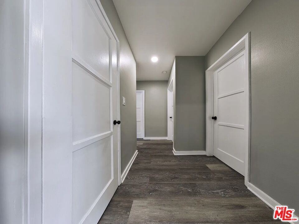 582 Venice Boulevard #582-2 - Photo 5 of 16