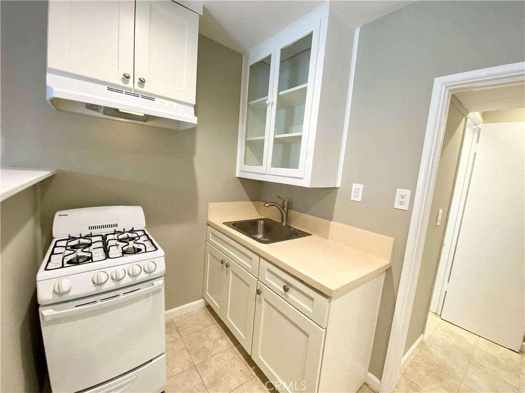 506 Raymond Ave #506508F - Photo 2 of 9