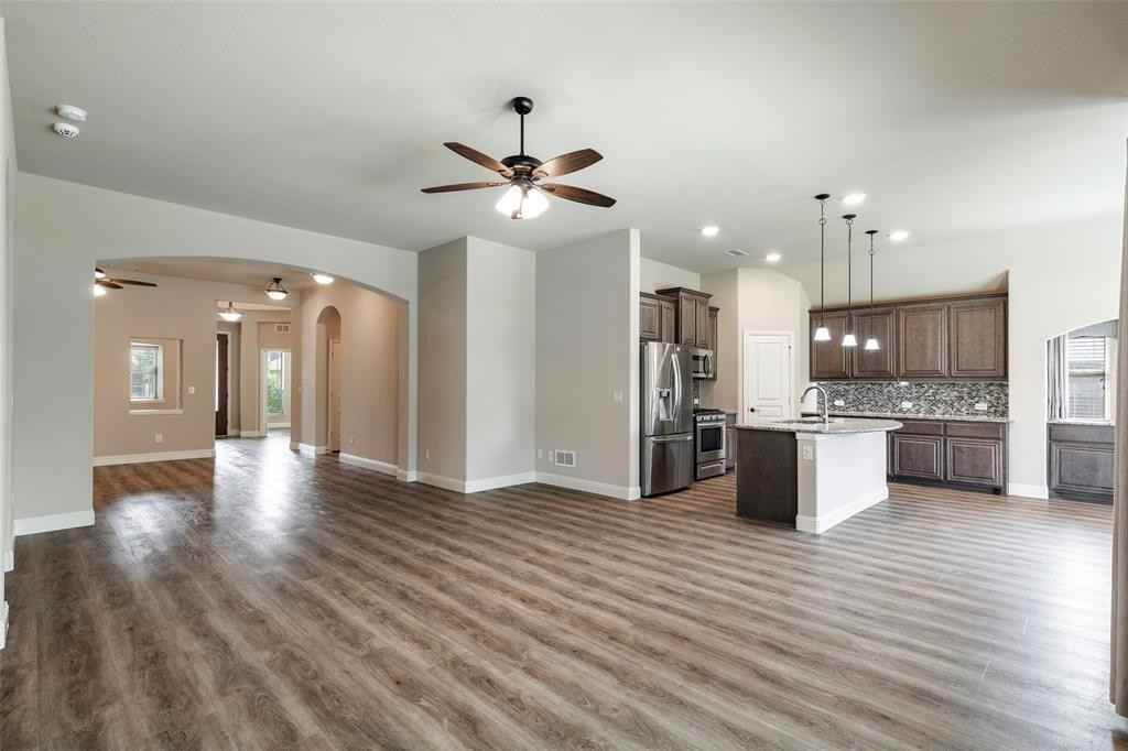 817 Edinburg Drive #817 - Photo 3 of 25