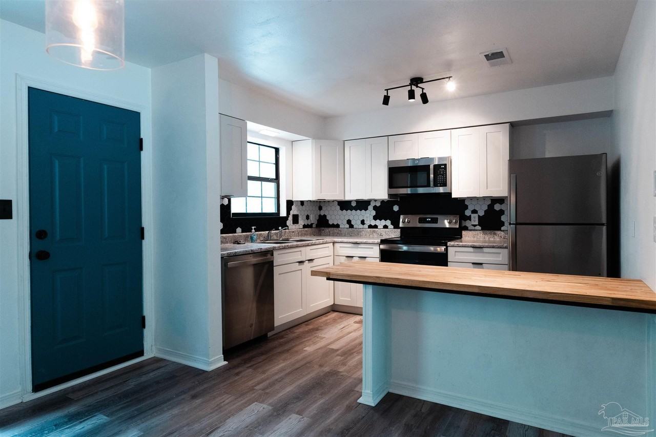 1156 Signal Hill Lane #1156 - Photo 4 of 36