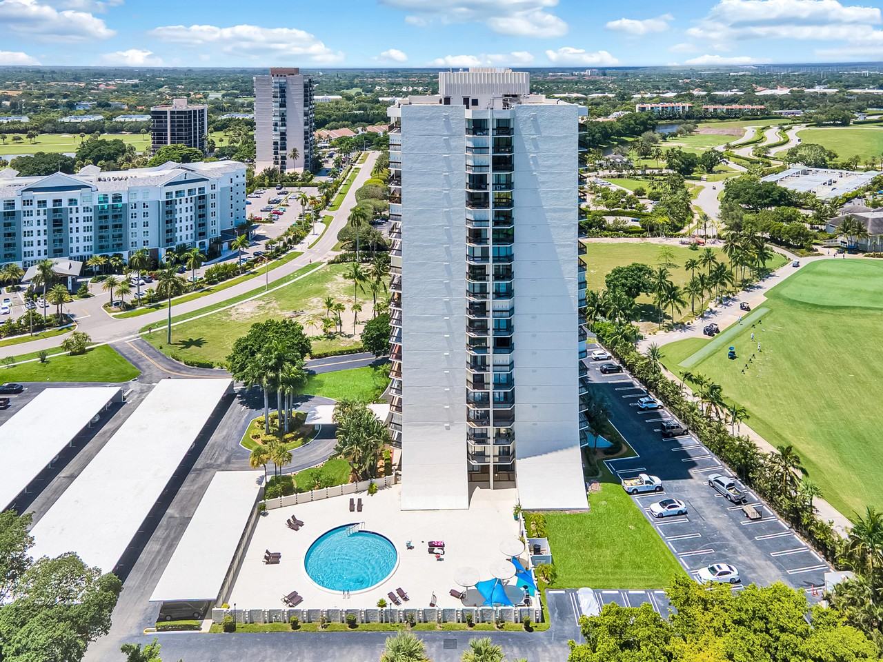 2000 Presidential Way #2000-1006 - Photo 3 of 36